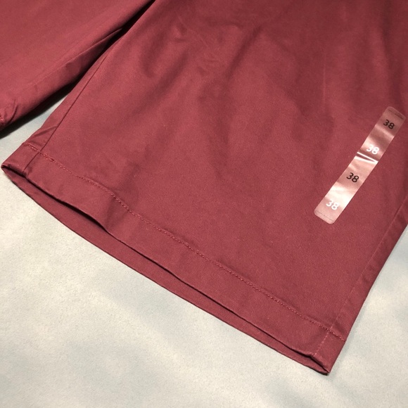Tommy Hilfiger Men's Casual Flat Front Shorts Flex Burgundy 38W NWT - Picture 4 of 14